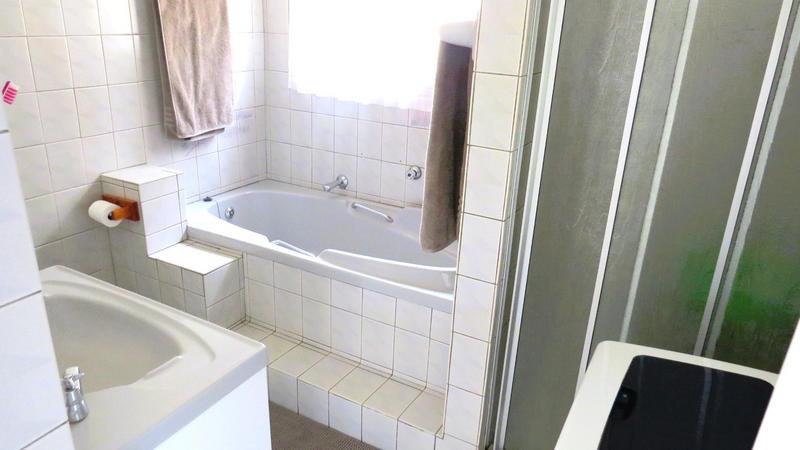 3 Bedroom Property for Sale in Churchill Estate Western Cape